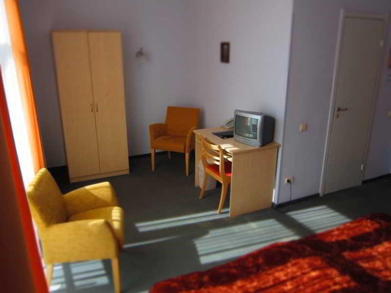 Hotel Vilmaja Riga Ngoại thất bức ảnh
